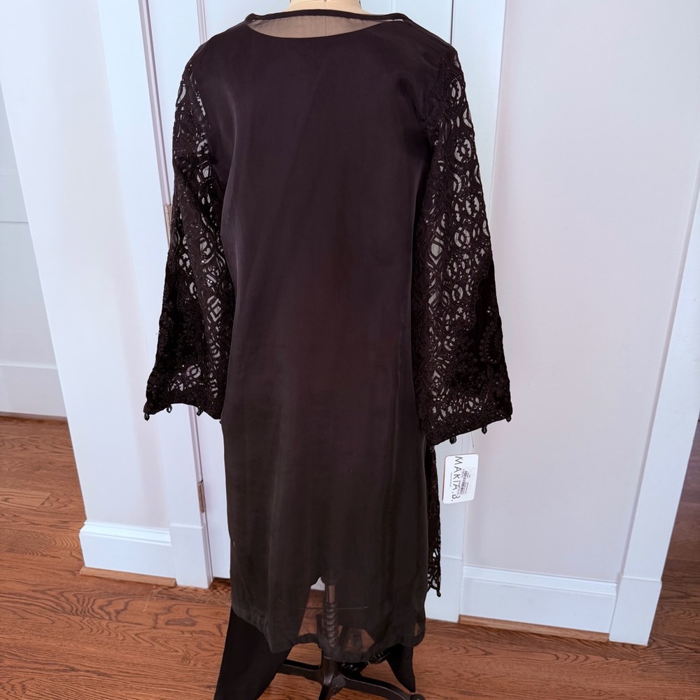 Elegant Black Maria B velvet Cutout Suit - Picture 3 of 4